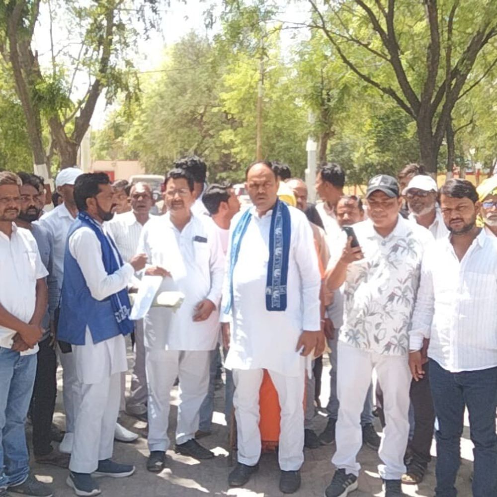 जालौन में चमारी गांव का नाम बदलने पर ग्रामीण आक्रोशित:राष्ट्रपति को ज्ञापन भेजकर नाम न बदलने की मांग की