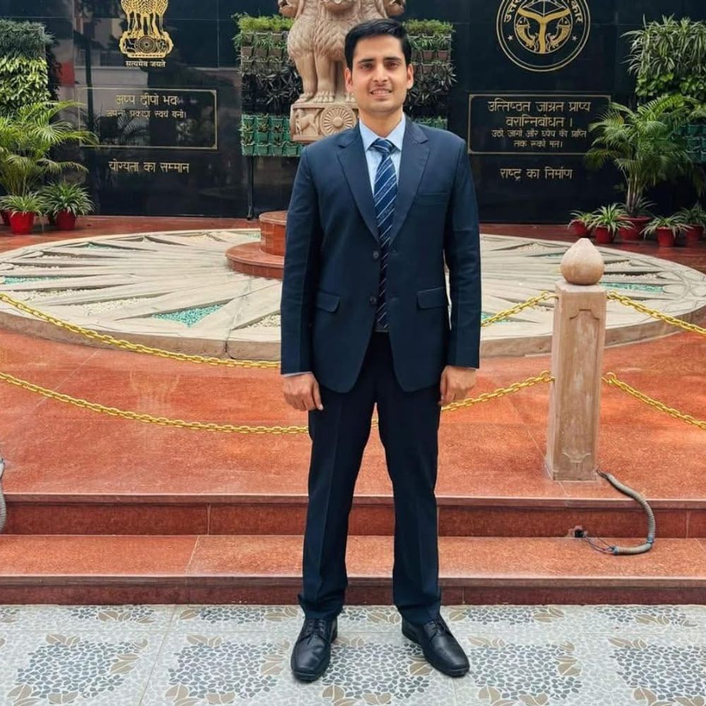 अमेठी में किसान का बेटा बना डिप्टी जेलर:UPPCS में तीसरे प्रयास में मिली सफलता, बीबीडी लखनऊ से की बीटेक