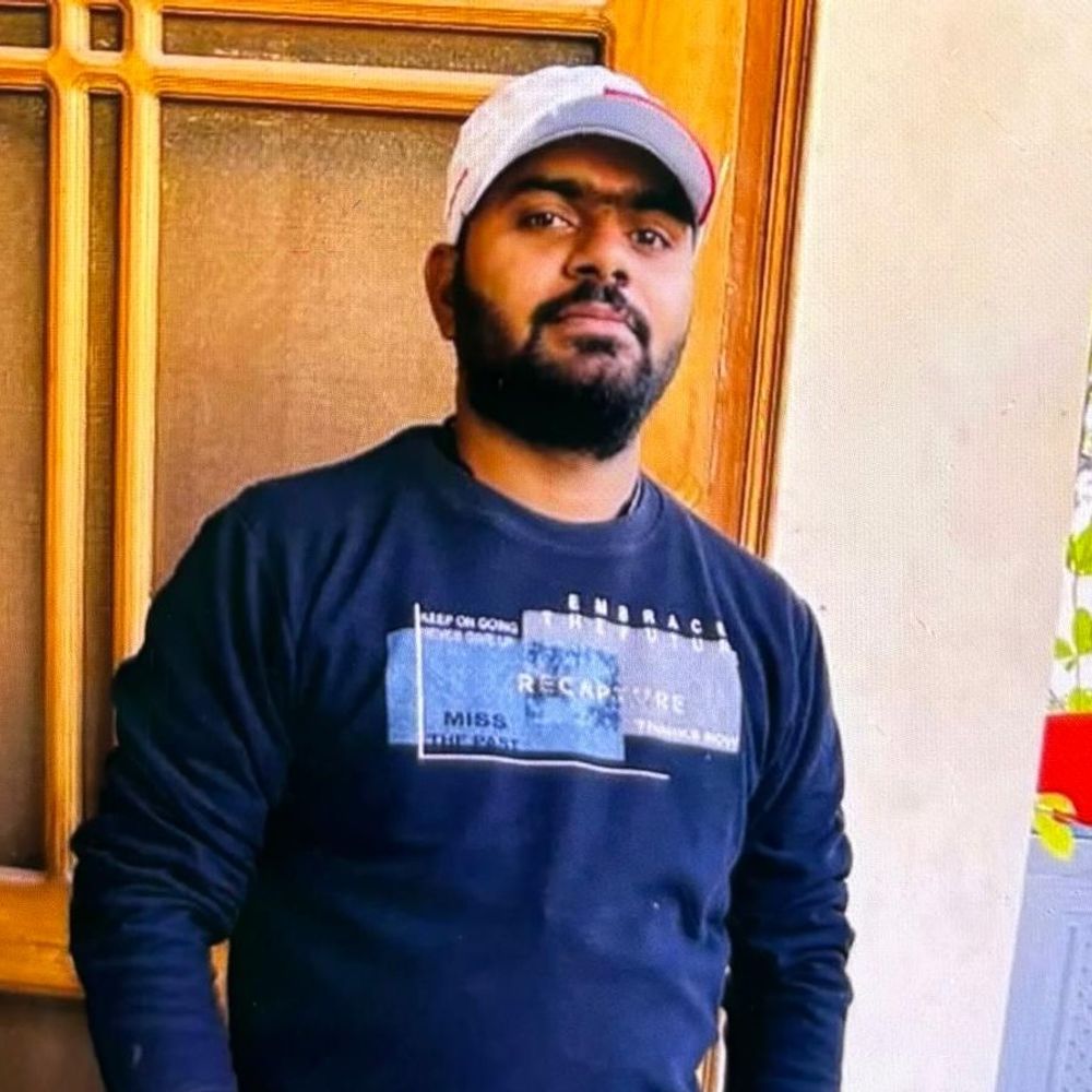 सड़क हादसे में प्लाई बोर्ड कंपनी के मैनेजर की मौत:ड्यूटी के बाद घर लौट रहे थे, दो लोग बाइक पर सवार थे