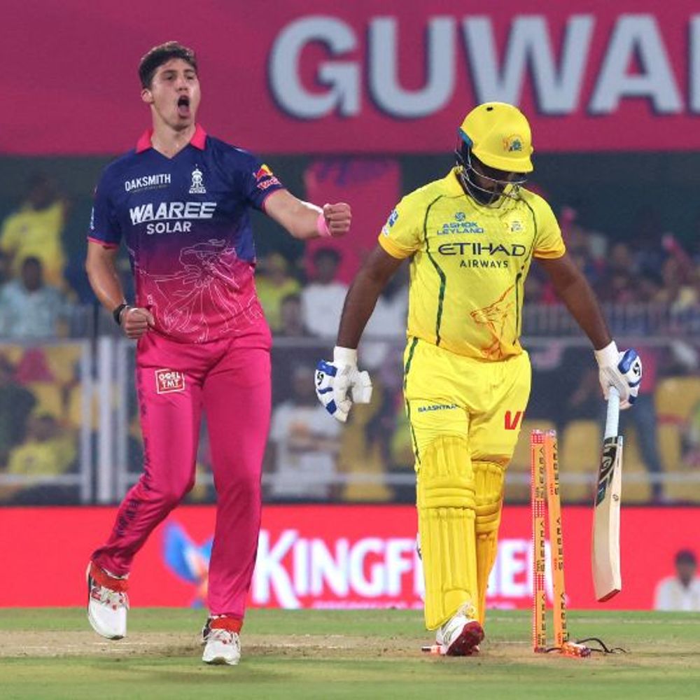 IPL में CSK vs RR:चेन्नई ने 100 रन के अंदर में 8 विकेट गंवाए, जडेजा ने सरफराज-दुबे को पवेलियन भेजा