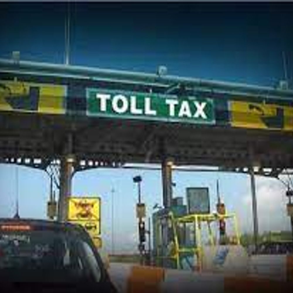 दीदारगंज टोल प्लाजा... वाहनों पर बढ़ा बोझ:1 अप्रैल से महंगा होगा सफर, 6.5% तक बढ़ा टोल टैक्स