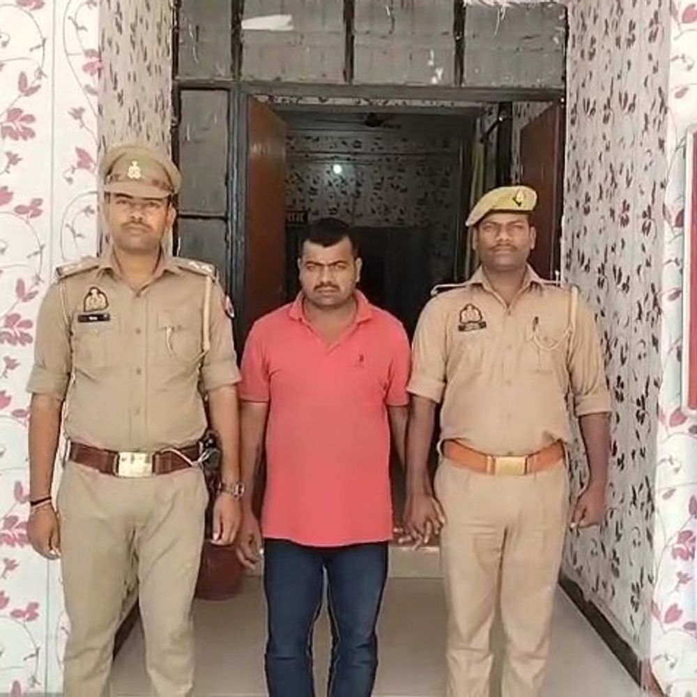 ट्रक का नंबर बदलकर बेच दिया 253 कुंतल चावल:आजमगढ़ पुलिस ने किया गिरफ्तार, भेजा जा रहा था छत्तीसगढ़