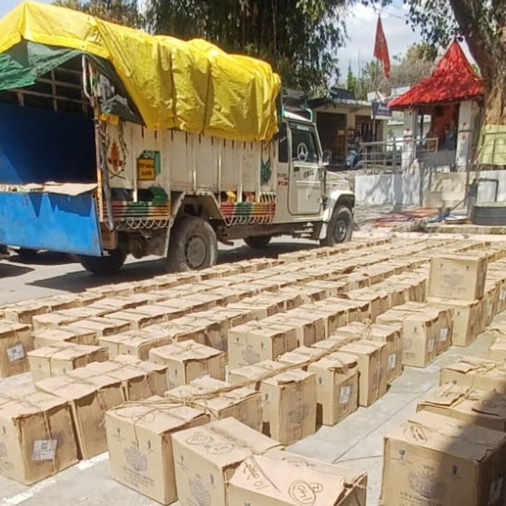 कांगड़ा पुलिस ने पकड़ी 500 पेटी अवैध शराब:  तस्करी कर ले जाई जा रही थी, पिकअप जब्त, ड्राइवर अरेस्ट, मकान में छिपाकर रखी – Dharamshala News