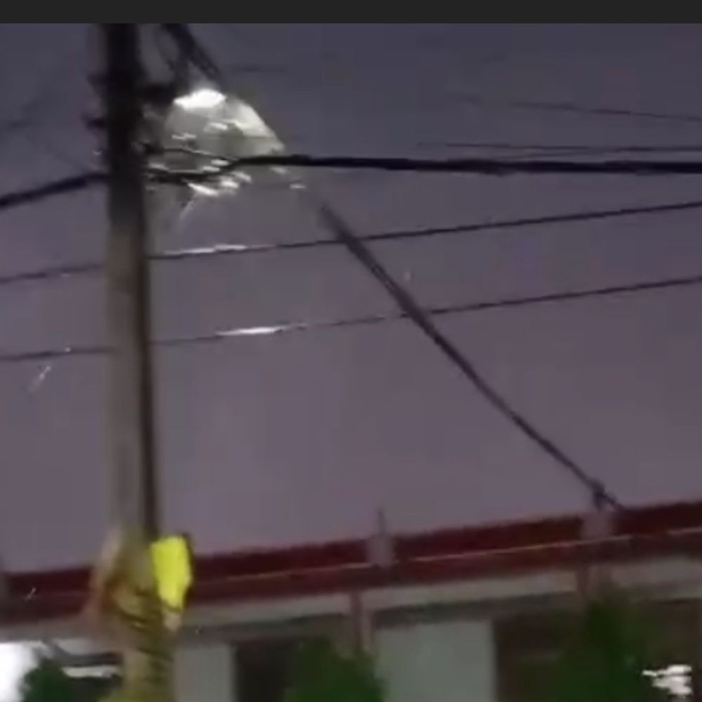 राजगढ़ में बदला मौसम, गरज-चमक के साथ बारिश:खिलचीपुर-नरसिंहगढ़ में रात 8 बजे 10 मिनट की बरसात से मिली राहत