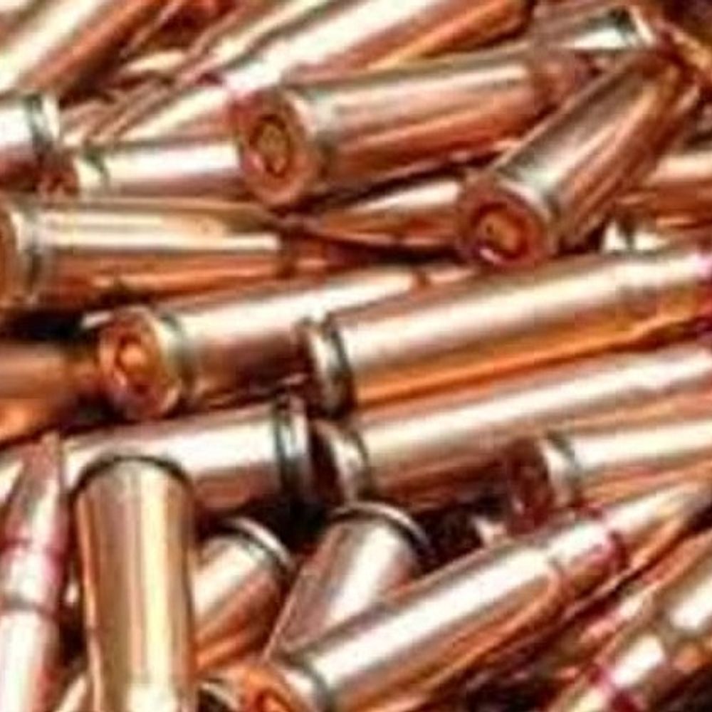 लखनऊ में मेट्रो स्टेशन पर युवक गिरफ्तार:बैग से मिला जिंदा कारतूस; चेकिंग के दौरान पकड़ा गया