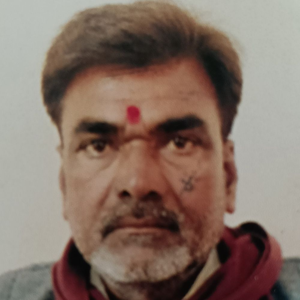 झांसी में बाइक सवार पूर्व प्रधान समेत दो की मौत:अज्ञात वाहन की टक्कर से 10 मीटर तक घिसटे, मोठ से झांसी आ रहे थे