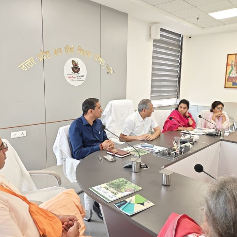 वृंदावन में यमुना को निखारने की तैयारी:केसी घाट से देवरहा बाबा घाट तक होगा ट्रायल, ब्रज तीर्थ विकास परिषद में वैज्ञानिक उपायों पर हुआ मंथन