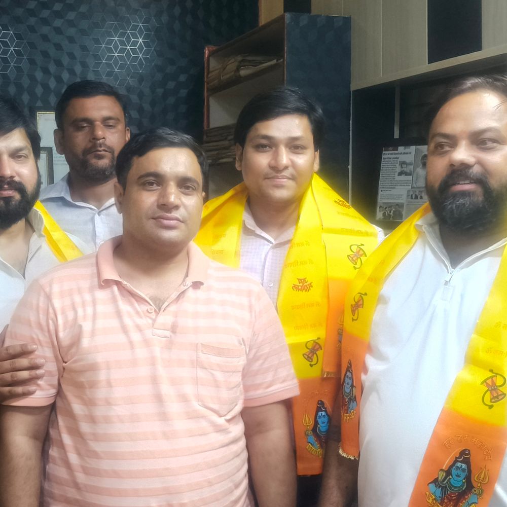 परशुराम जयंती पर ब्राह्मण महासंघ की बैठक:बुलंदशहर में समाज की एकजुटता पर जोर, समाजसेवी हिमांशु सम्मानित