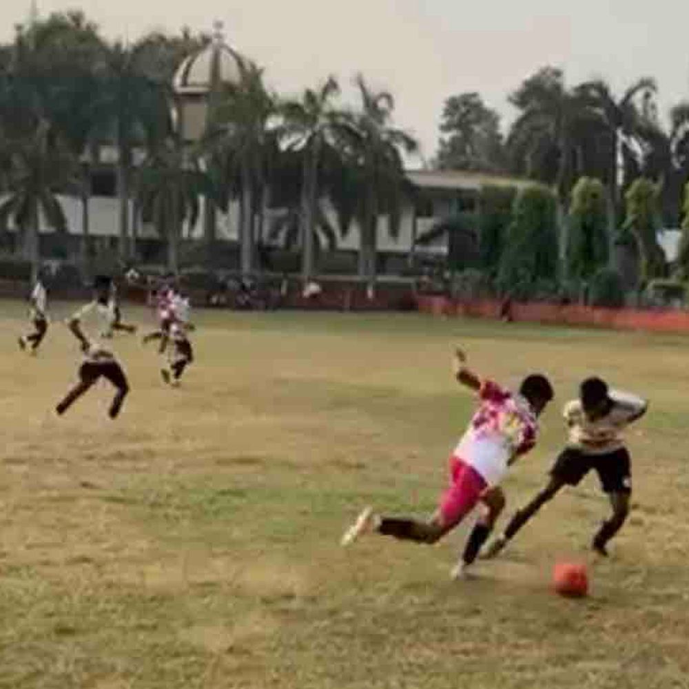 गोरखपुर में शनिवार को होंगे अंडर-20 फुटबॉल ट्रायल:मुरादाबाद चैंपियनशिप के लिए होगा सिलेक्शन, सिर्फ पात्र खिलाड़ी होंगे शामिल