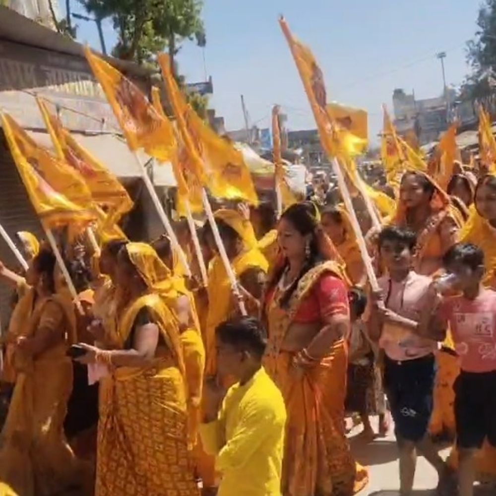 अयोध्या में खाटू श्याम की निशान यात्रा:हजारों श्रद्धालु उमड़े, कुमार सानू और श्रद्धा पंडित ने भजन संध्या में देगी प्रस्तुति