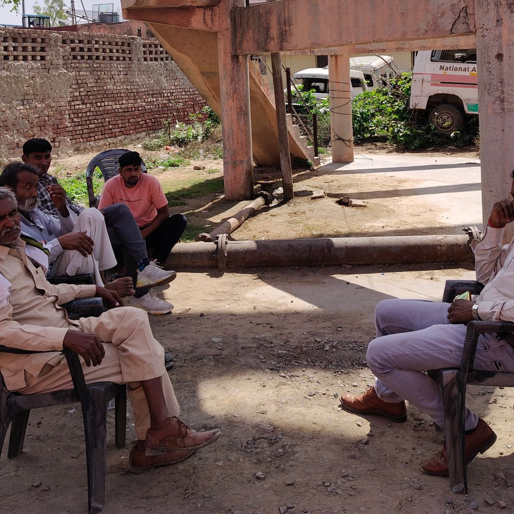 हाथरस में बुजुर्ग की संदिग्ध परिस्थिति में मौत:देर रात उठे और गश खाकर गिर पड़े, खेती-किसानी का करते थे काम