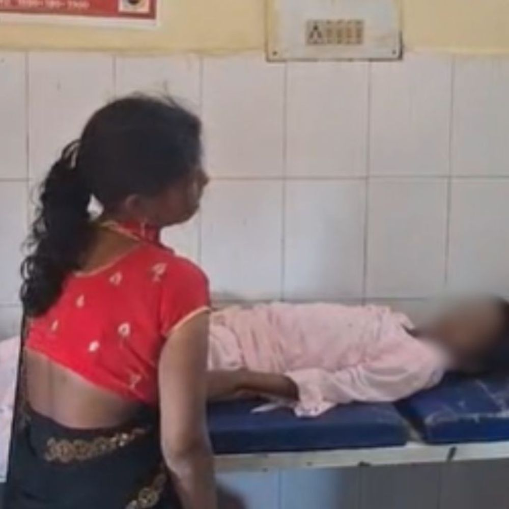 आवारा गोवंश के हमले से छात्रा की मौत:हरदोई के गंधेडा गांव में हुई घटना, परिजन ने पोस्टमार्टम से किया इनकार