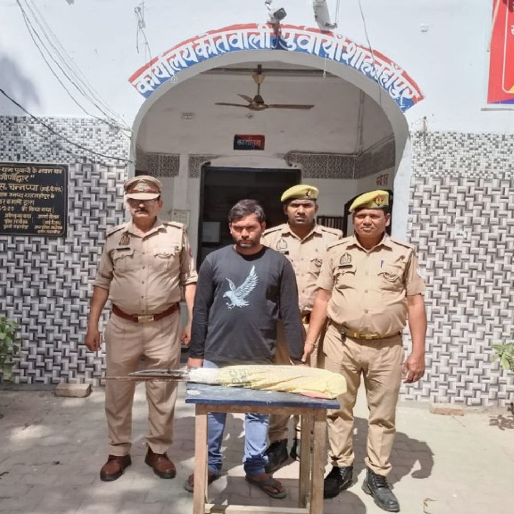 शाहजहांपुर में निर्माणाधीन मकान से सरिया चोरी, आरोपी गिरफ्तार:स्थानीय लोगों ने पकड़कर पुलिस को सौंपा, माल बरामद