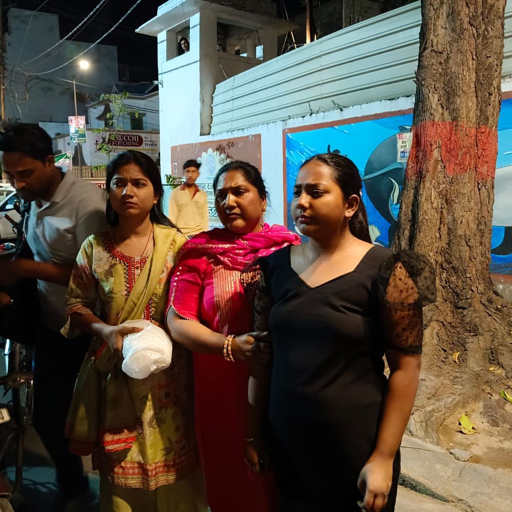 रामपुर एसपी आवास के पास महिला से चेन स्नैचिंग:स्कूटी सवार पीड़िता शादी की खरीदारी के लिए निकली थी, जांच जारी