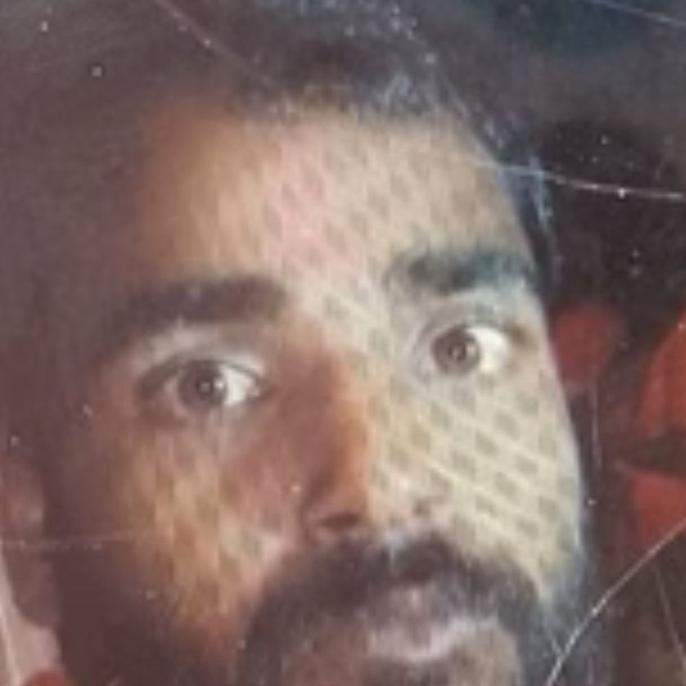 अमेठी में ट्रेन से गिरकर युवक की मौत:भाभी को ट्रेन में बिठाते समय हादसा, लखनऊ दवा लेने जा रहे थे