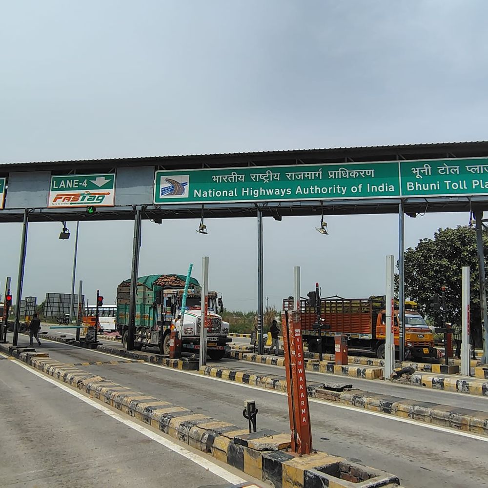 आज आधी रात से मेरठ में टोल महंगा:दिल्ली-मेरठ एक्सप्रेसवे समेत सभी प्लाजा पर बढ़ी दरें