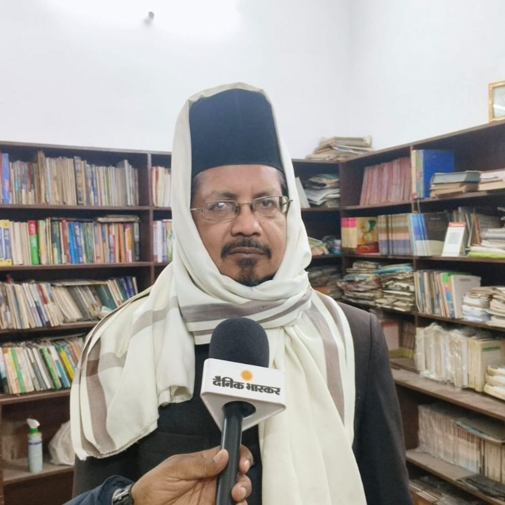 मदरसा बोर्ड पर ताला, धामी का 'जिहाद' प्रहार:मौलाना शहाबुद्दीन बोले- धामी की ऐतिहासिक गलती, क्या देवभूमि में खत्म होगी इस्लामी तालीम?