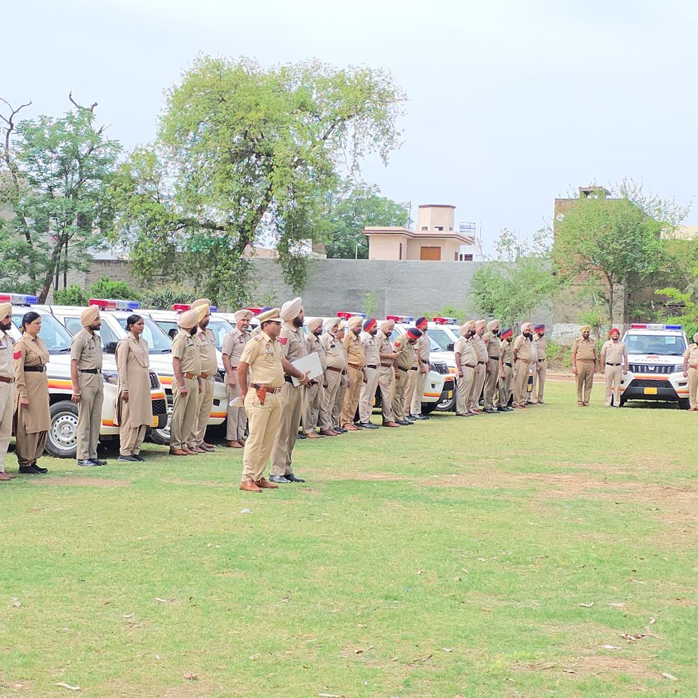 मोगा पुलिस को मिली 13 नई हाईटेक इमरजेंसी रिस्पॉन्स गाड़ियां:  एसएसपी ने दिखाई हरी झंडी, आपातकालीन सेवाओं को मजबूत करने में मिलेगी मदद – Moga News