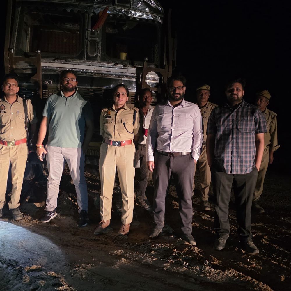 बांदा में संयुक्त टीम ने 23 अवैध मौरंग वाहन पकड़े:44 लाख राजस्व के नुकसान का आकलन, पट्टा संचालक के खिलाफ होगी कार्रवाई