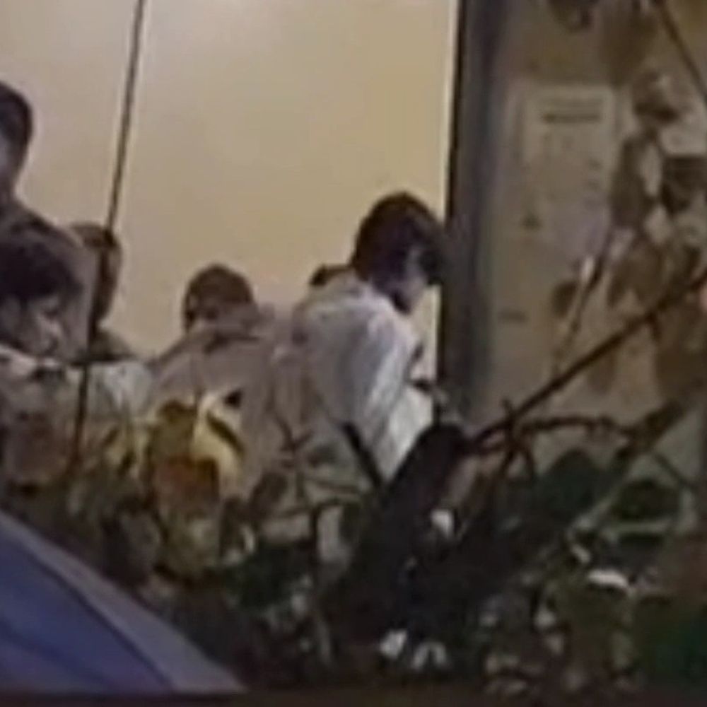 गोंडा में रोडवेज चौकी के पास युवकों में मारपीट:लात-घूसों और बेल्ट से किया हमला, पुलिस के पहुंचते ही भागे आरोपी