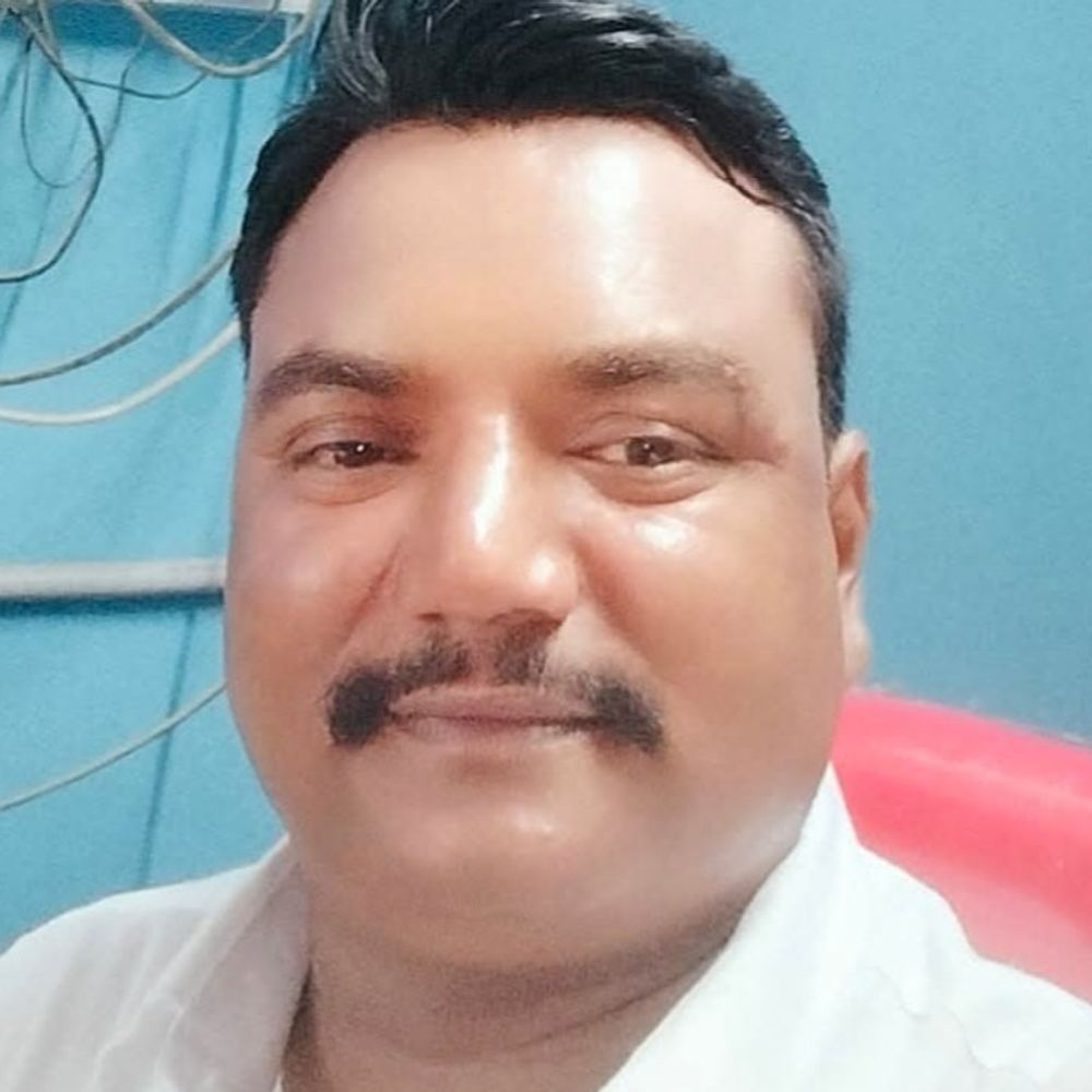 असम में देवरिया के कंपनी मैनेजर की सड़क-हादसे में मौत:मां बोली- इसी सप्ताह घर आने के लिए टिकट बुक कराया था