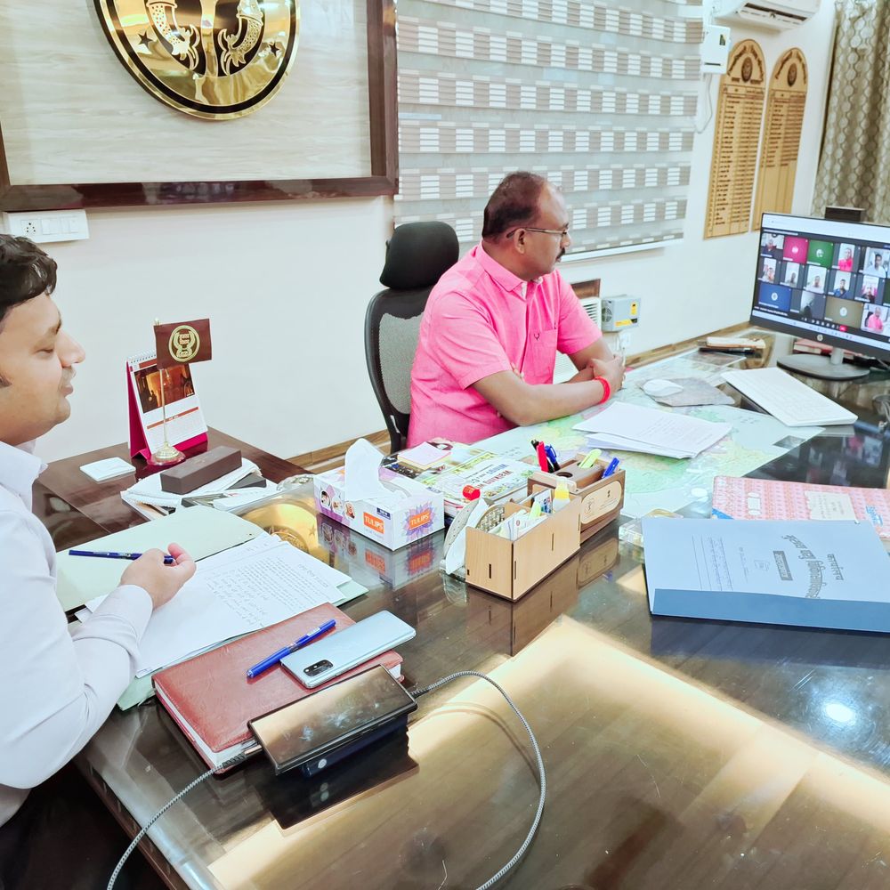 डीएम ने वृक्षारोपण अभियान की तैयारियों की समीक्षा की:थीम आधारित वृक्षारोपण पर विशेष बल, विभागों को दिए दिशा-निर्देश