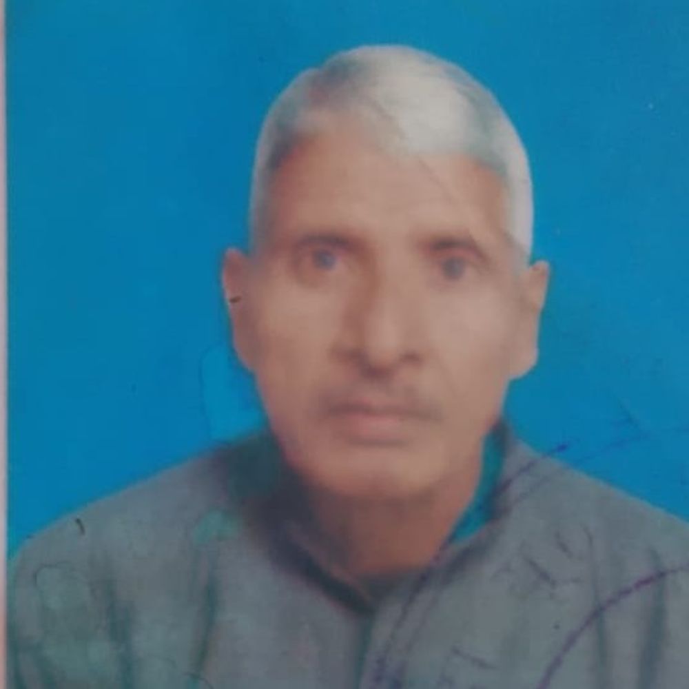 देवरिया में सड़क हादसा, वृद्ध की मौत:गैस लेने जा रहे थे, दो युवक-युवती भी घायल