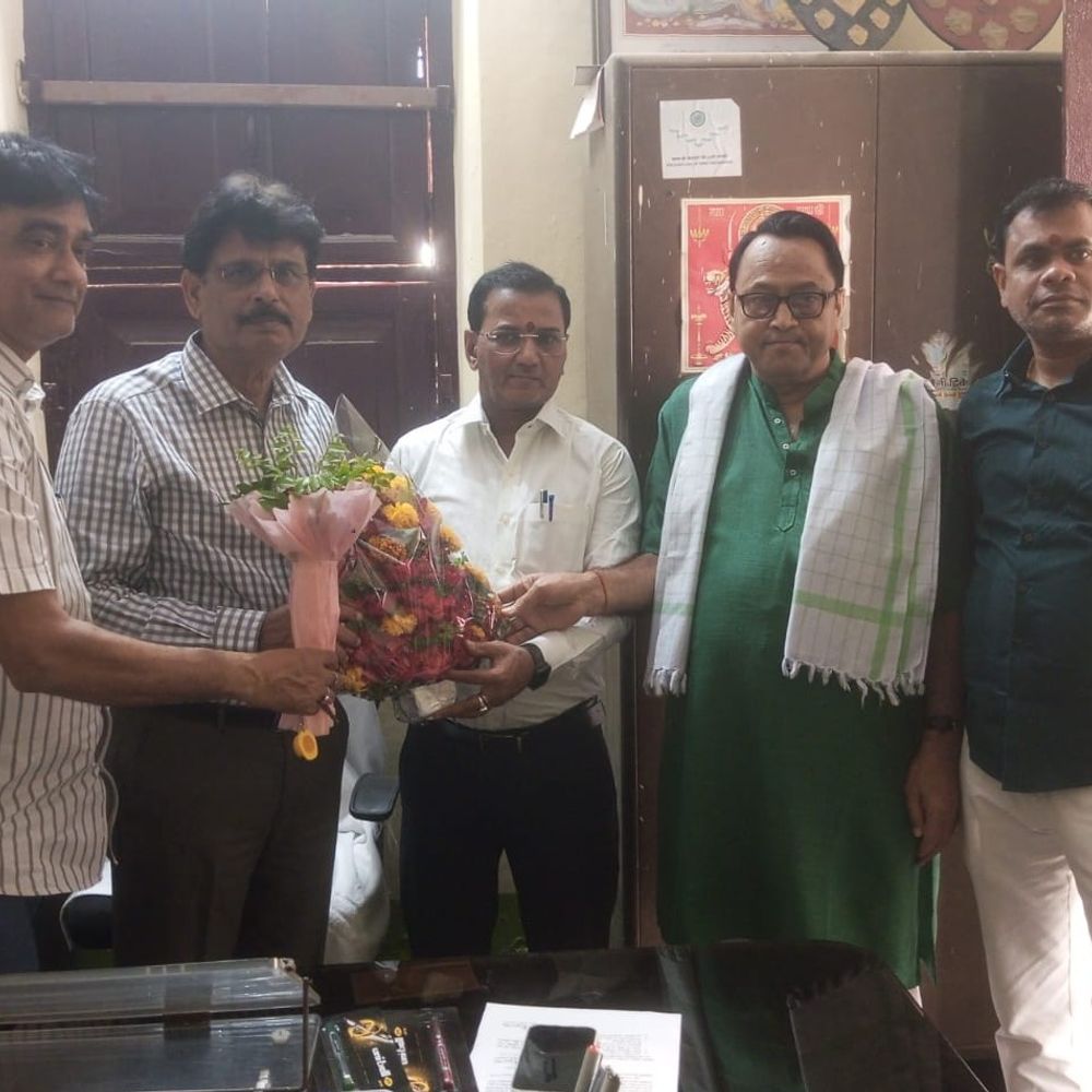 श्रीमुरली मनोहर टाउन इंटर कॉलेज के प्रधानाचार्य बने गुरु स्वरूप:इसी विद्यालय से की थी पढ़ाई, मैथ्स के शिक्षक के रूप में कार्यरत