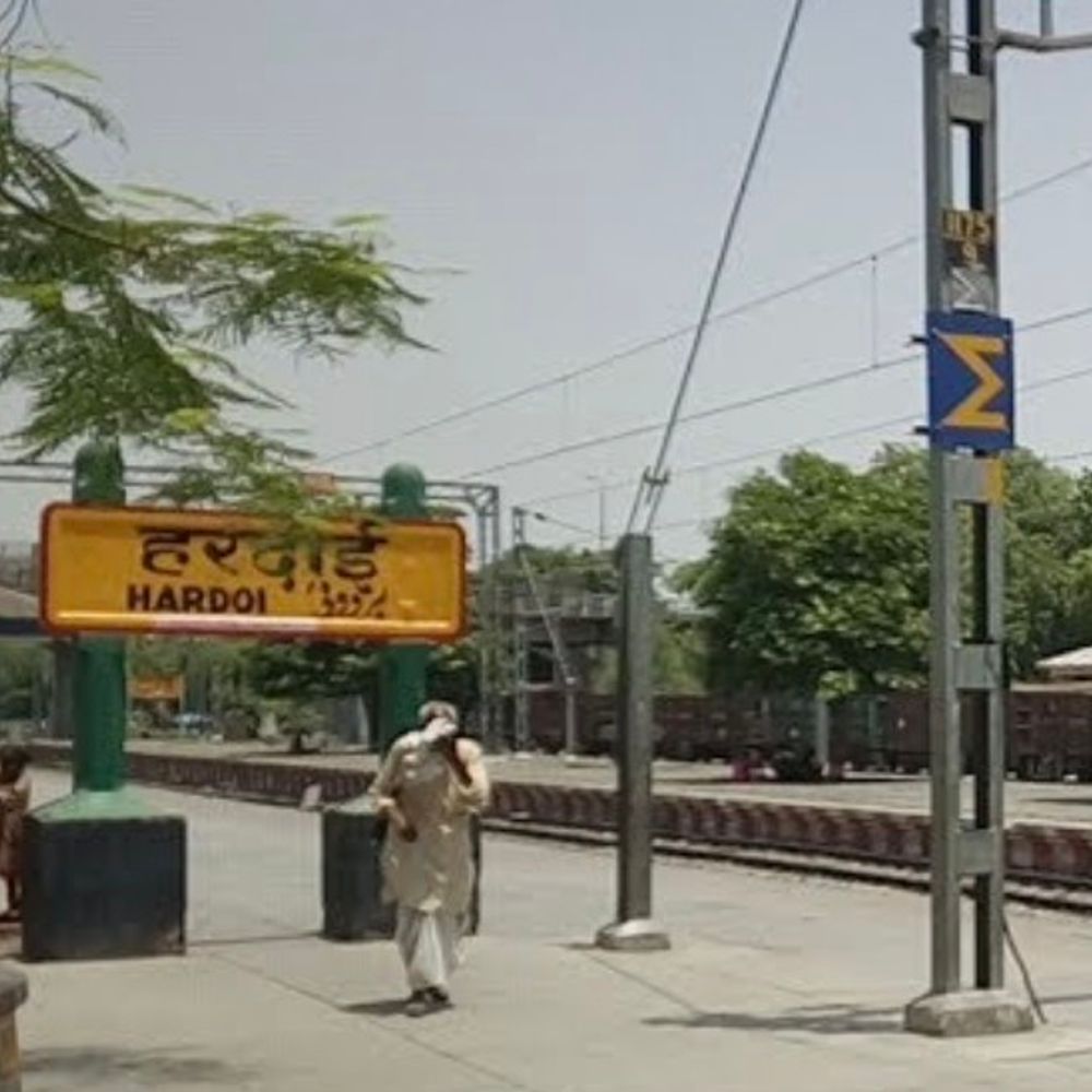 लखनऊ-दिल्ली रूट पर चलेंगी स्पेशल ट्रेनें:वाराणसी-दिल्ली रूट पर भी संचालन, हरदोई के यात्रियों को मिलेगी राहत