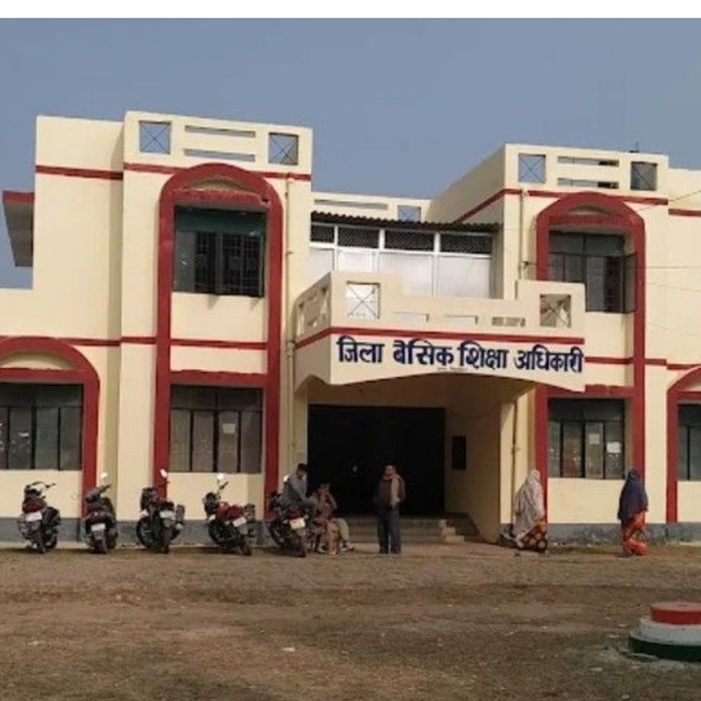 यूपी बोर्ड हाईस्कूल में प्रैक्टिकल परीक्षाएं फिर होंगी शुरू:विज्ञान, गृह विज्ञान में बढ़ेगा व्यावहारिक ज्ञान, अगले शैक्षणिक सत्र से होगी शुरुआत