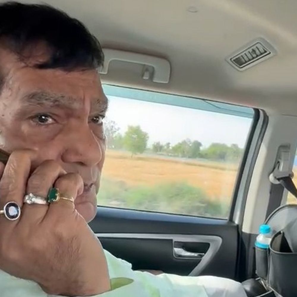 गाजीपुर में लटके तार देख भड़के ऊर्जा मंत्री एके शर्मा:MD को फोनकर बोले- लगता है अधिकारी RDSS का पैसा खा गए; सस्पेंड करिए