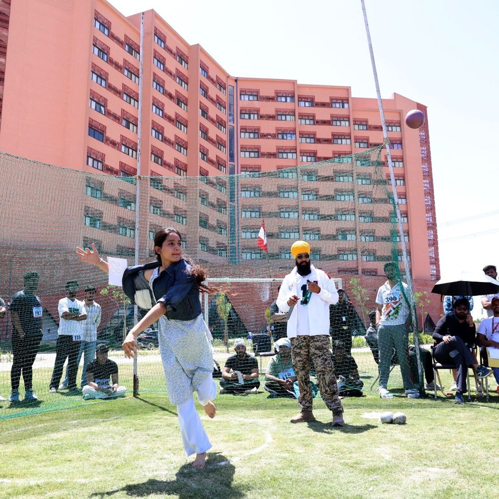 चंडीगढ़ यूनिवर्सिटी में एनुअल एथलेटिक्स मीट:500 से ज्यादा छात्रों ने ट्रैक और फील्ड इवेंट्स में दिखाया दम