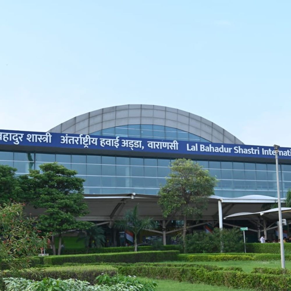 वाराणसी एयरपोर्ट पर एएआई का 31वां स्थापना दिवस:'उड़ान' से ग्रीन एनर्जी तक की उपलब्धियां की गईं साझा