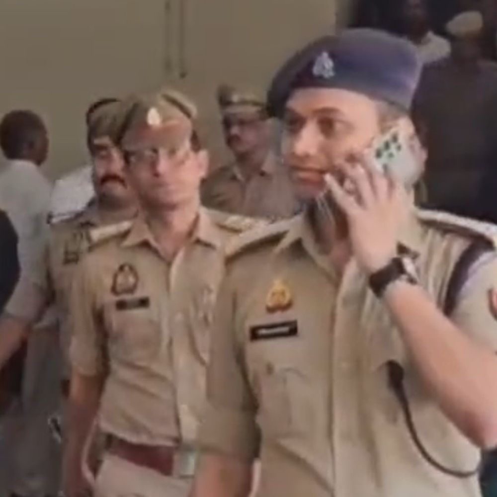 अंबेडकरनगर कोर्ट को बम से उड़ाने की धमकी मिली:परिसर में तलाशी ली गई, कोई संदिग्ध वस्तु नहीं मिली; साइबर सेल जांच में जुटा