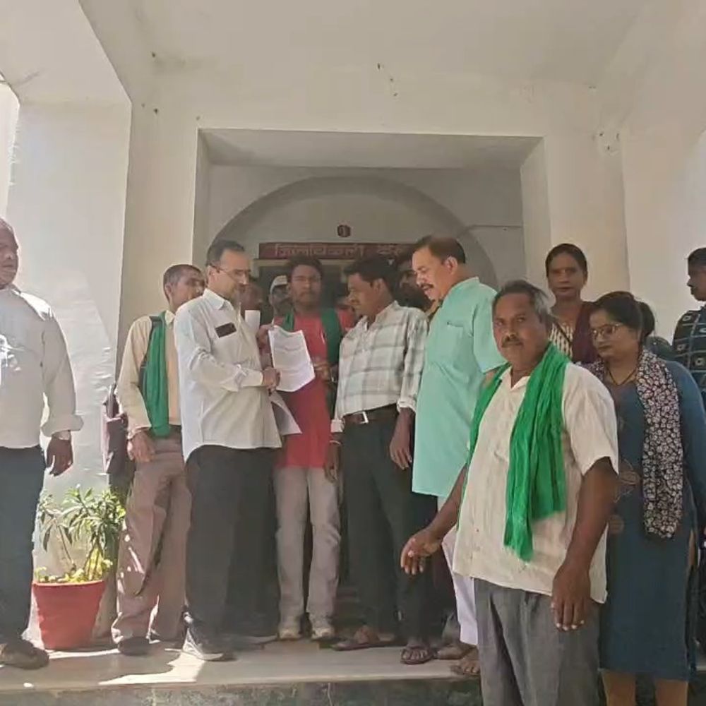 महंगी किताबों पर घिरा स्कूल सिस्टम, किसानों ने खोला मोर्चा:NCERT छोड़ कमीशन का खेल, स्कूलों के खिलाफ किसान यूनियन का प्रदर्शन