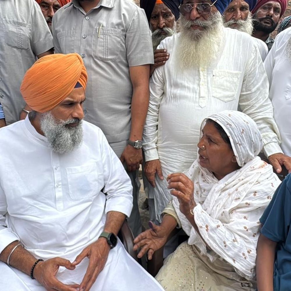 विक्रम मजीठिया ने AAP सरकार को बताया दलित विरोधी:  तरनतारन में पेट्रोल बम फेंकने की निंदा, बलदेव सिंह गोरा की तुरंत गिरफ्तारी मांगी – tarn-taran News