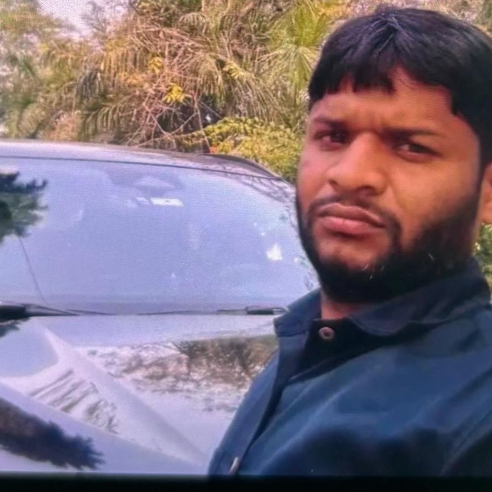 लखनऊ में सड़क हादसे में चालक की मौत:घर से ड्यूटी पर जा रहे थे, सिर में आई गंभीर चोट