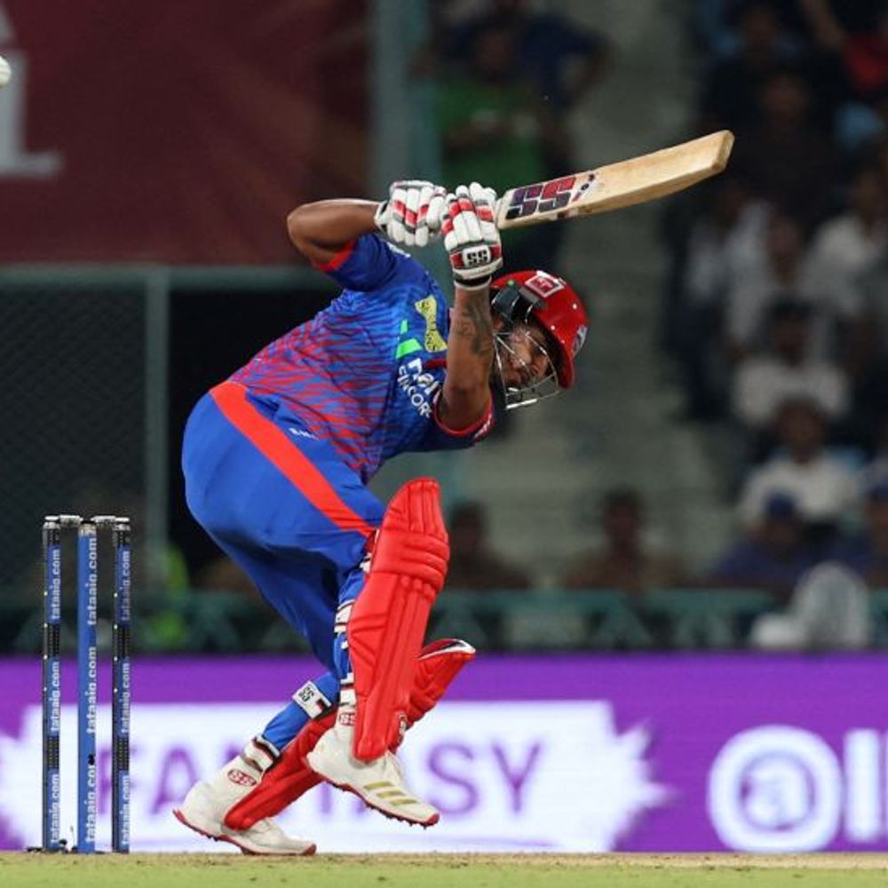 IPL- लखनऊ ने दिल्ली को 142 का टारगेट दिया:कैपिटल्स ने पावरप्ले में 4 विकेट गंवाए, राहुल, निसांका, नीतीश कैच आउट; अक्षर बोल्ड