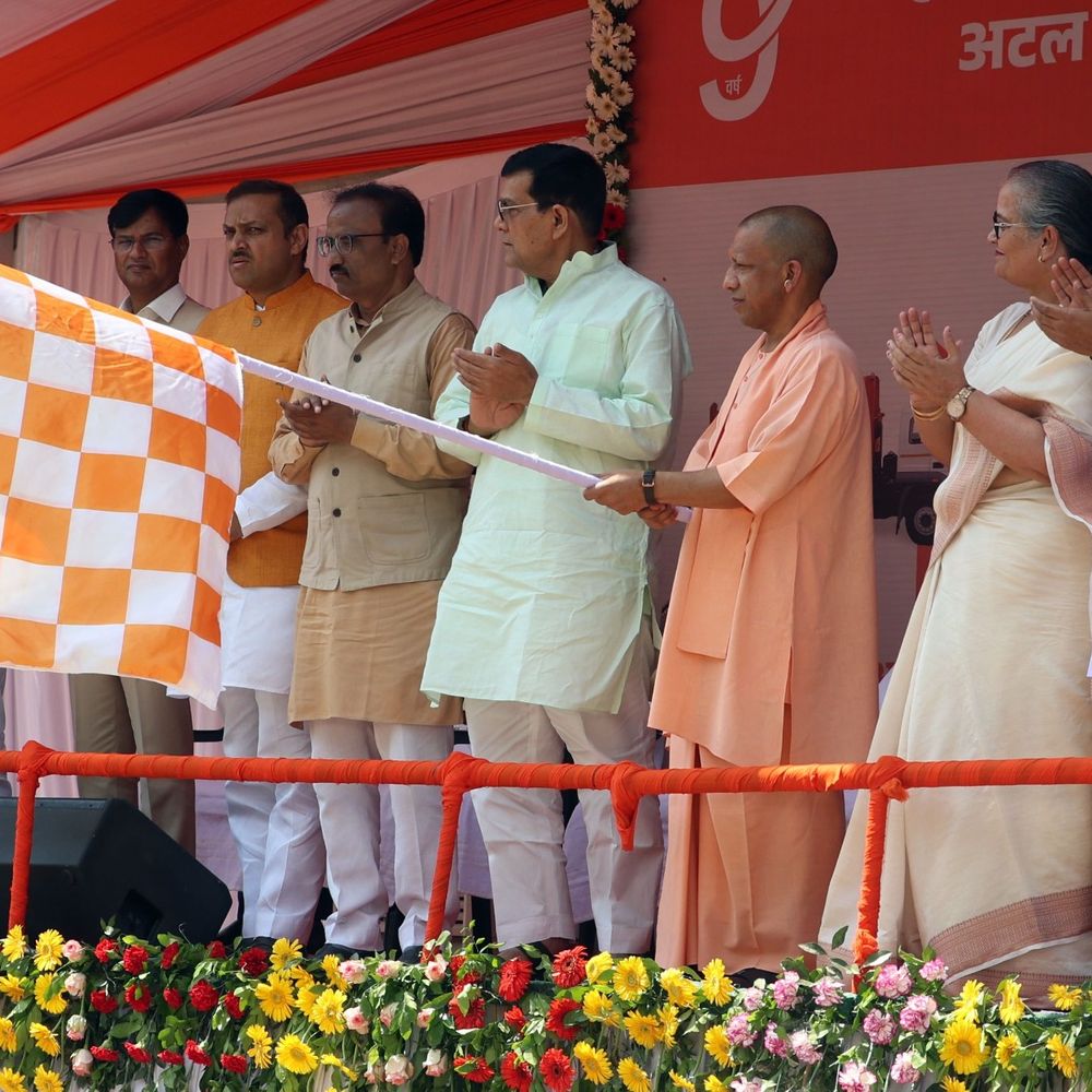 जनता ने राजनीतिक कचरा साफ किया तो स्वच्छ हुआ यूपी:सीएम योगी ने कहा, 2017 से पहले सरकार को अंधेरा पसंद था