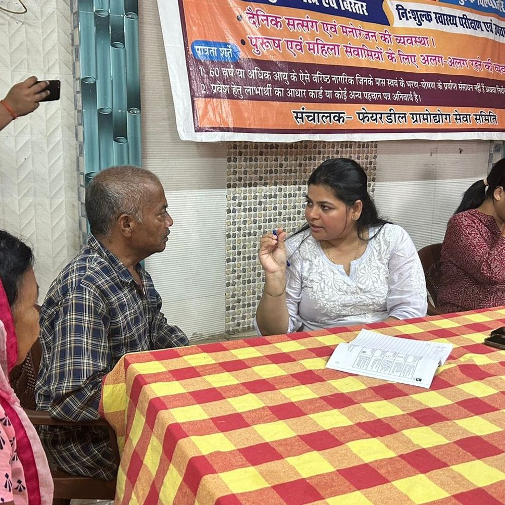 गोकुलधाम वृद्धाश्रम में फ्री हेल्थ चेकअप कैंप:गोरखपुर में रोटरी यूफोरिया का पहल, डॉक्टर ने दिए दांत ठीक रखने के टिप्स