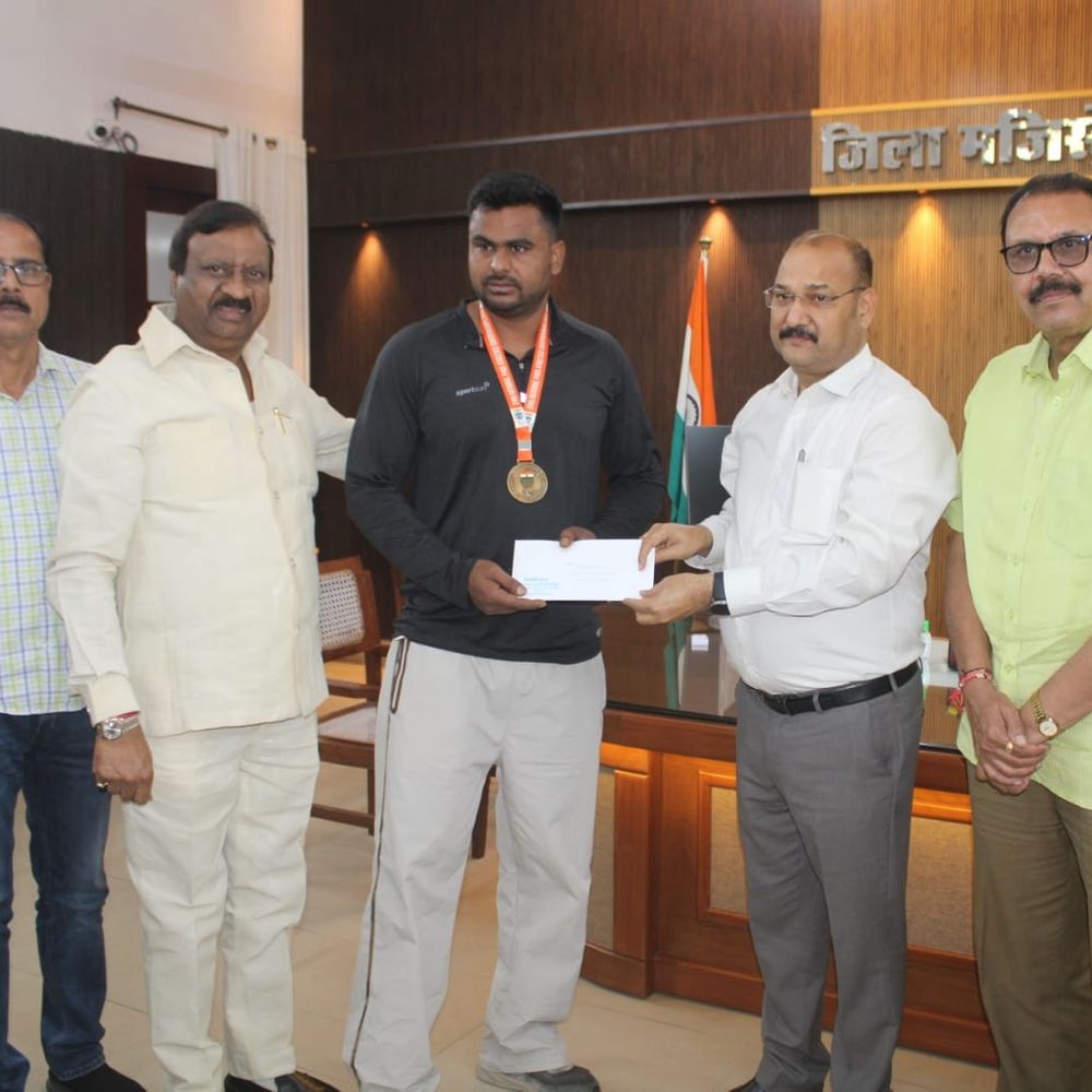 मेरठ के पैरा एथलीटों ने राष्ट्रीय चैंपियनशिप में जीते पदक:भुवनेश्वर में आयोजित 24वीं नेशनल पैरा एथलेटिक्स चैंपियनशिप में मेरठ का नाम रोशन किया