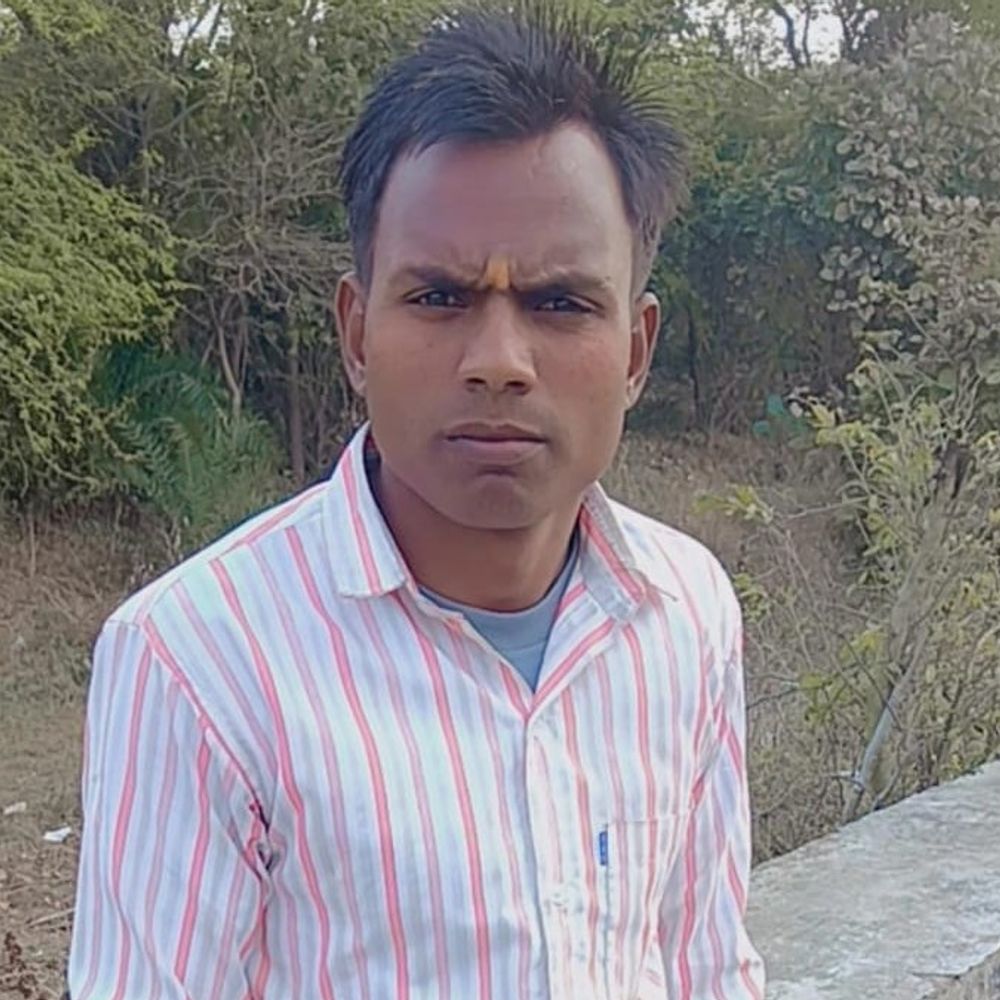 ललितपुर में लोडिंग टैक्सी की टक्कर से छात्र की मौत:घर लौटते समय हुआ हादसा, परिजन बोले- भाई-बहनों में सबसे छोटा था