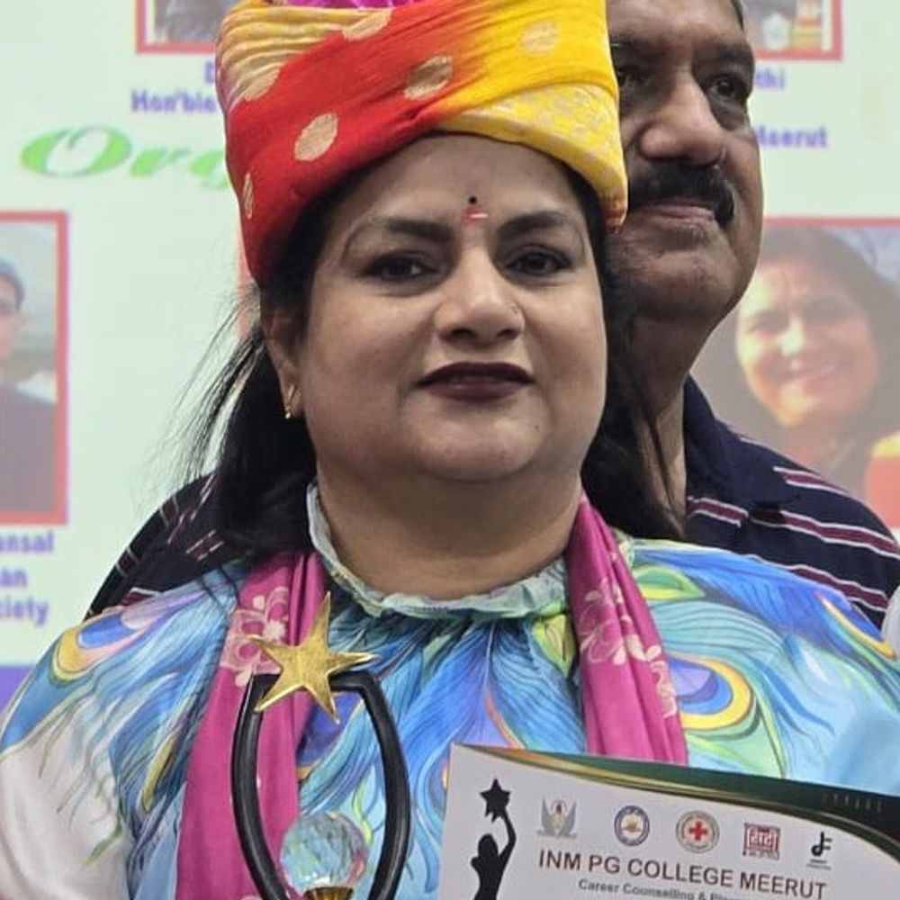 मऊ की पहली महिला लोकपाल विनीता पाण्डेय सम्मानित:इंटरनेशनल वुमेन एंपावरमेंट अवार्ड 2026 से नवाजा गया