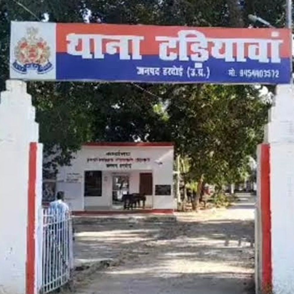 हरदोई में स्टंट करते कार चालक गिरफ्तार, वाहन सीज:राहगीरों को खतरे में डालने पर पुलिस ने की कार्रवाई, पुलिस हुई सतर्क