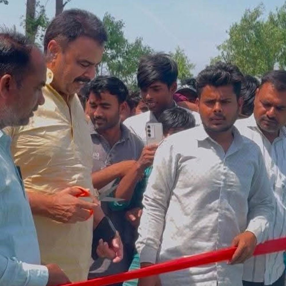 नवीपुर में स्विमिंग पूल का उद्घाटन:हरदोई में पूर्व विधायक आसिफ खान बब्बू ने किया लोकार्पण