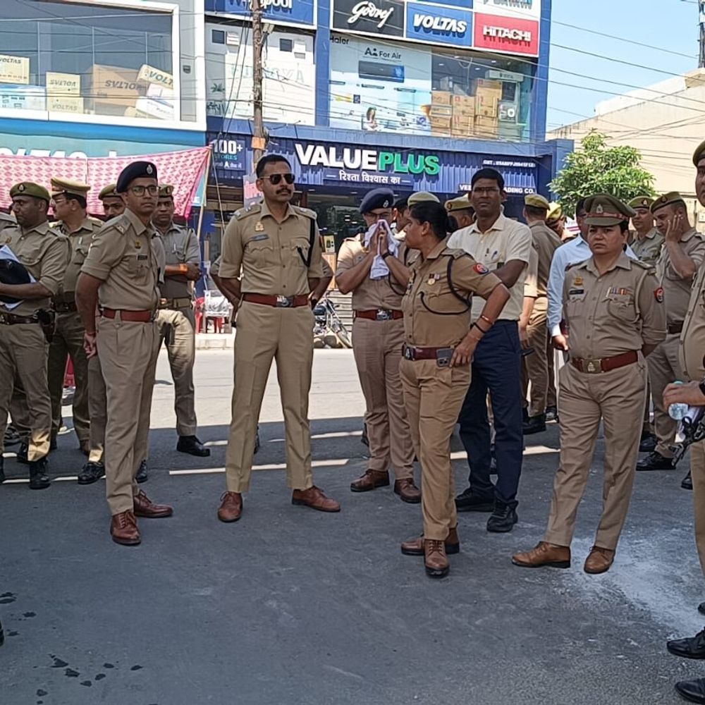 बालाजी शोभायात्रा के लिए सुरक्षा के कड़े इंतजाम:मुजफ्फरनगर में 1000 पुलिसकर्मी तैनात, ड्रोन-सीसीटीवी से निगरानी, ट्रैफिक डायवर्जन