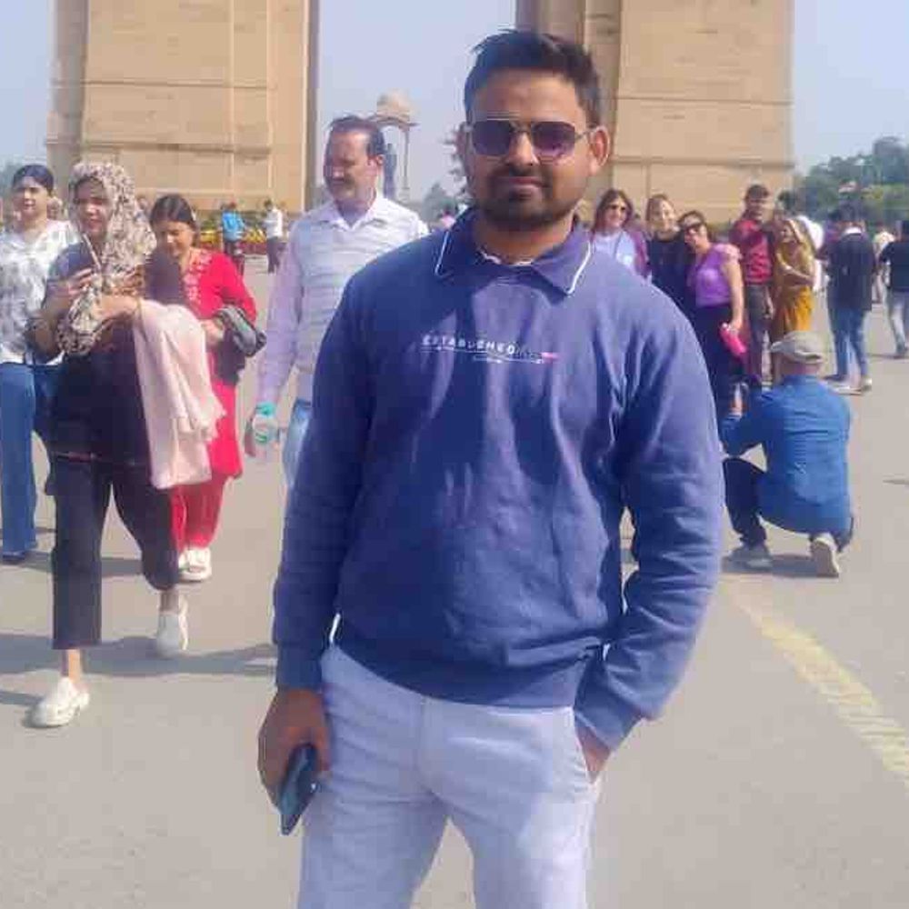 दैनिक भास्कर ऐप के कॉन्टेस्ट में चमकी किस्मत:गोरखपुर के राम सिंह यादव को मिला बंपर प्राइज, बोले-खबर पढ़ने की आदत का मिला इनाम