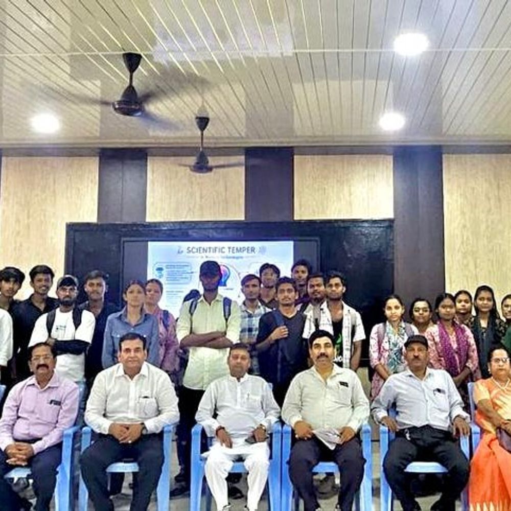 ​डिग्री के साथ 'वैज्ञानिक सोच' भी जरूरी:भविष्य संवारेगी AI और तकनीक की समझ; हर सहाय कॉलेज की गोष्ठी में बोले एक्सपर्ट्स