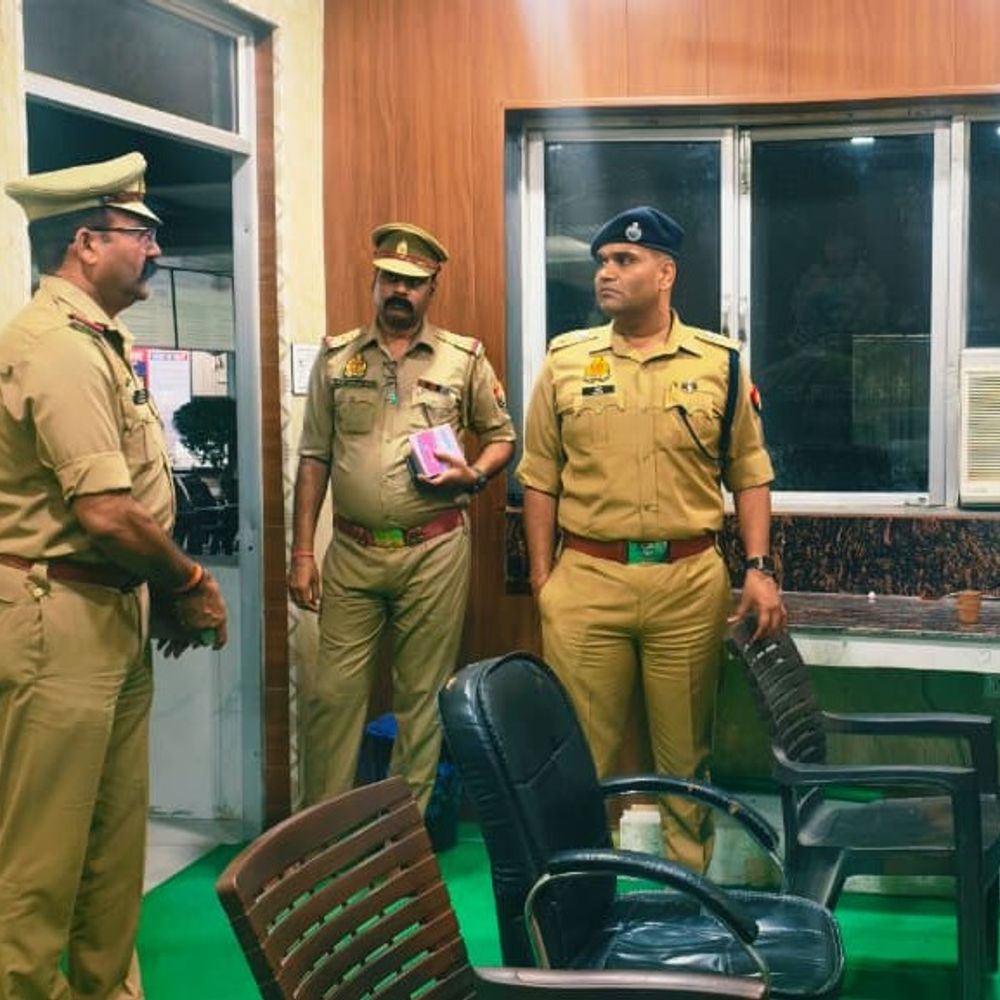 अमरोहा में चार्ज संभालते ही एक्शन में नए एसपी:पदभार ग्रहण करते ही फील्ड में उतरे, महिला अपराधों पर जीरो टॉलरेंस