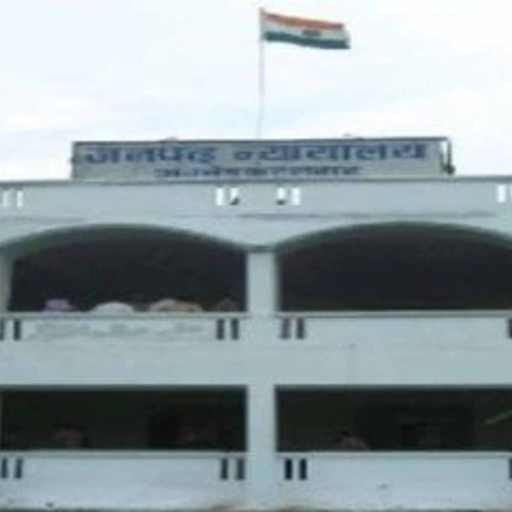 बस कंडक्टर हत्याकांड में तीन को आजीवन कारावास:अंबेडकरनगर में 2005 के चर्चित मामले में रंगदारी न देने पर हुई थी हत्या